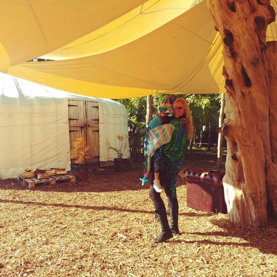 Plush Tents Yurt Village Chichester Exterior foto